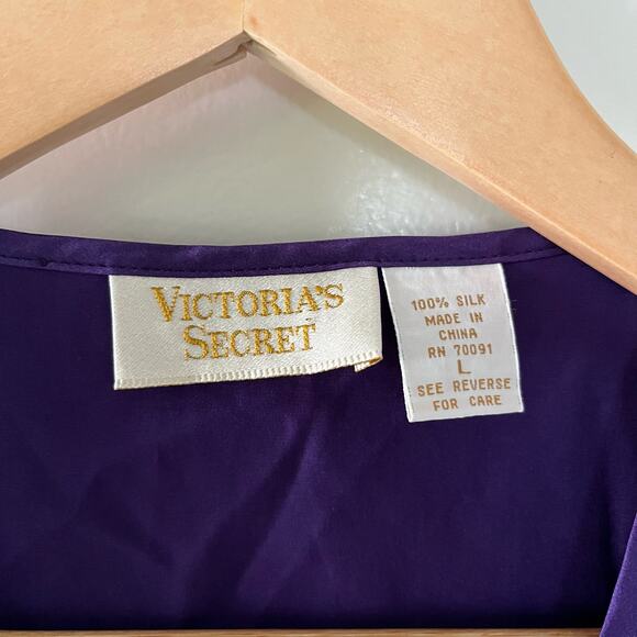 Vintage Victoria's Secret Gold Label 100% Silk Purple Top Pajama Sleepwear - Picture 3 of 4
